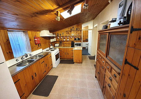 Miss Mabel Cottage - Accommodation Kalgoorlie 0