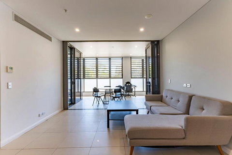 Modern 2B With Loft Bed Parking Central Mascot - Accommodation Kalgoorlie 0