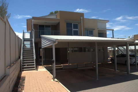Modern Apartment In Roxby Downs - Accommodation Kalgoorlie 0