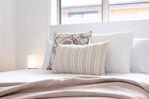 Modern Delight: Cosy Home With Parking - Accommodation Kalgoorlie 1