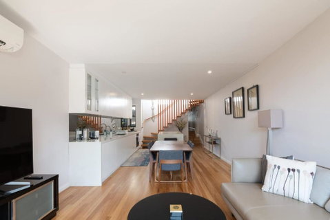 Modern Home In Erskineville W AC And Parking - Accommodation Kalgoorlie 0