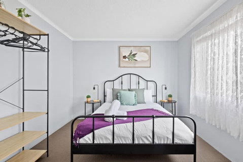 Modern Private Double Room - Central Spot At Liverpool - Shared Bathroom - Accommodation Kalgoorlie 0