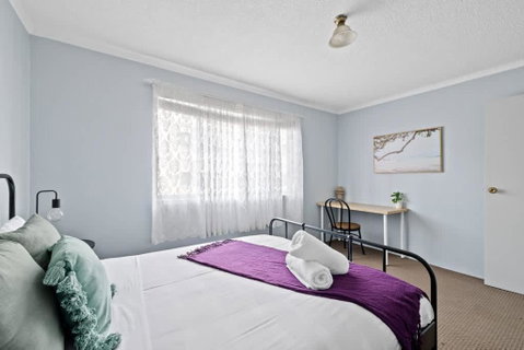 Modern Private Double Room - Central Spot At Liverpool - Shared Bathroom - Accommodation Kalgoorlie 1