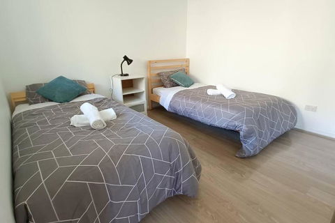 New And Cozy 2 Bedrooms Granny Flat With Aircon & Pool - Accommodation Kalgoorlie 3