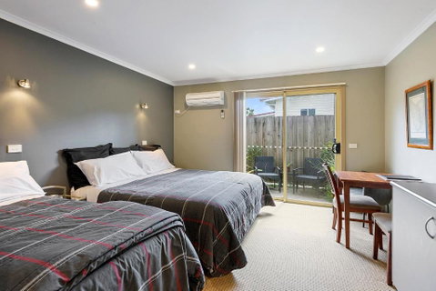 Motel Strahan - Accommodation Kalgoorlie 0
