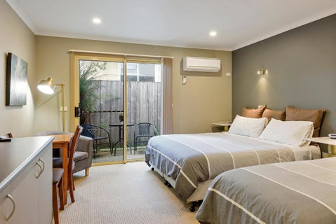 Motel Strahan - Accommodation Kalgoorlie 2