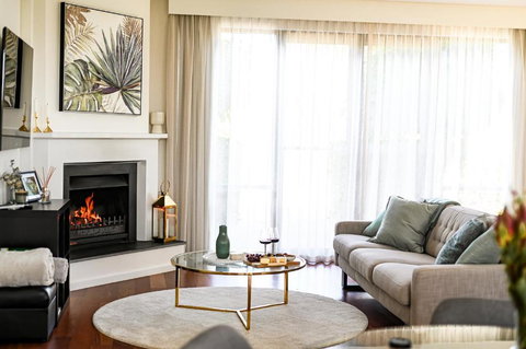 Mount Bold Estate - Luxurious Private Retreat - Accommodation Kalgoorlie 1