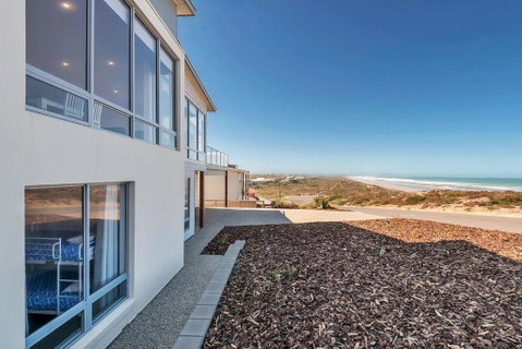 Nauticus - 82 Surfers Parade Middleton - BYO Linen - Accommodation Kalgoorlie 3