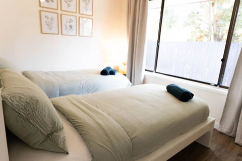 Newly Renovated Home Near Shops, M1, National Forest & Koalas! - Accommodation Kalgoorlie 3