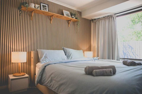 Newly Renovated Home Near Shops, M1, National Forest & Koalas! - Accommodation Kalgoorlie 2