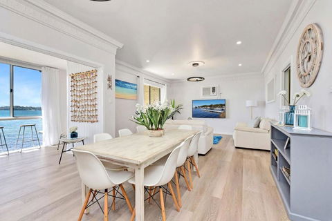 New Property Silverwater Serenity Shores Absolute Waterfront On The Lake - Accommodation Kalgoorlie 2