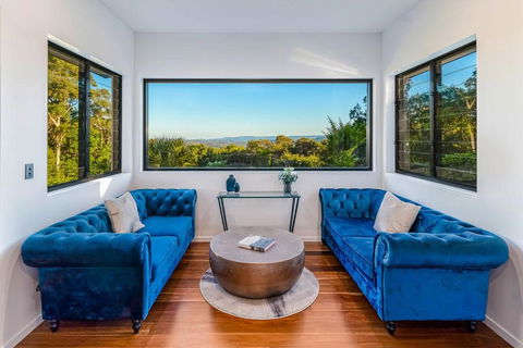 Ninderry Manor-Spectacular Hinterland Retreat - Accommodation Kalgoorlie 1