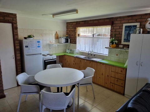 Ocean Beach Chalet 16 - Accommodation Kalgoorlie 1