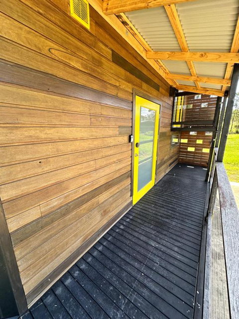 Ocean Breeze Tiny House - Ocean And Lake View - Accommodation Kalgoorlie 3
