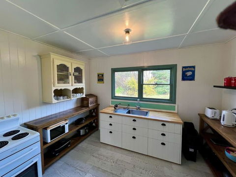 Old Oak Tree Cottage - Accommodation Kalgoorlie 3