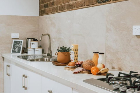 Olinda Sandstone Apartment 2 Bedroom Spa Bath - Accommodation Kalgoorlie 0