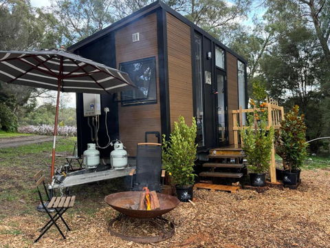 Orange 1 By Tiny Away - Accommodation Kalgoorlie 0