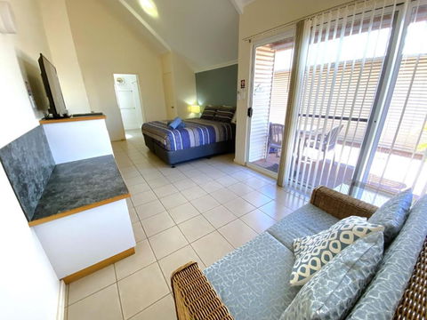 Osprey Holiday Village Unit 201 1 Bedroom - Accommodation Kalgoorlie 3