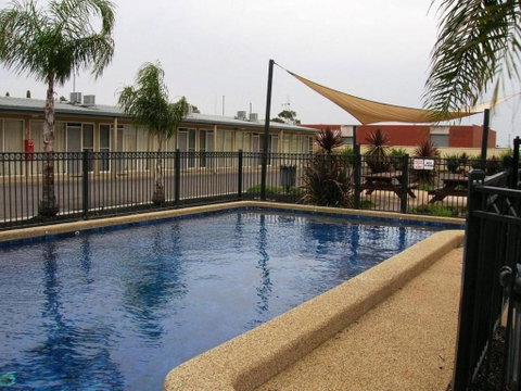Overlander Hotel Motel - Accommodation Kalgoorlie 3