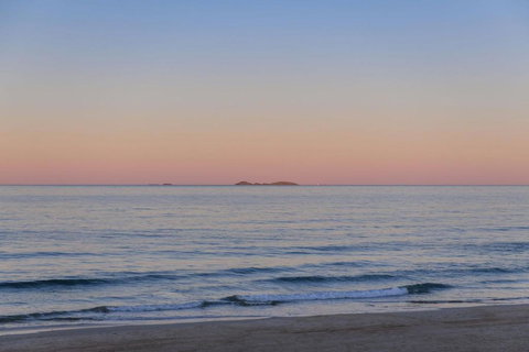 Pacific Dawn On The Beach One - Accommodation Kalgoorlie 3