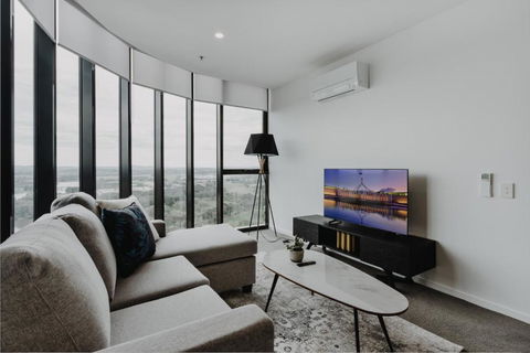 Panoramic Lake View 2-Bed With Pool, Gym And BBQ - Accommodation Kalgoorlie 1