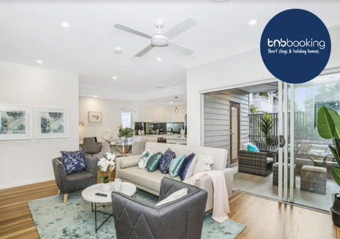 Park Avenue Townhouse Retreat Brisbane Sleeps 10 - Accommodation Kalgoorlie 0