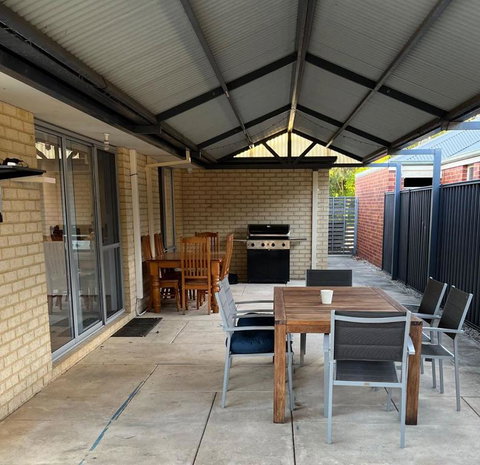 Parkside Pool Home In Aubin Grove - Accommodation Kalgoorlie 2