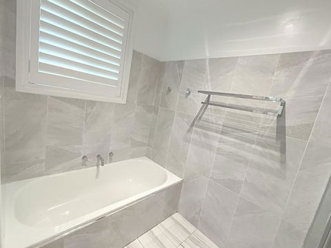 Peaceful Room In Modern Baulkham Hills Home - BH3 - Accommodation Kalgoorlie 2