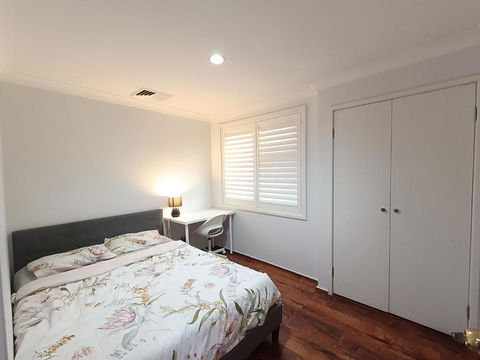 Peaceful Room In Modern Baulkham Hills Home - BH3 - Accommodation Kalgoorlie 0