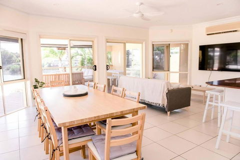 Peaceful Waterfront Home - Accommodation Kalgoorlie 1