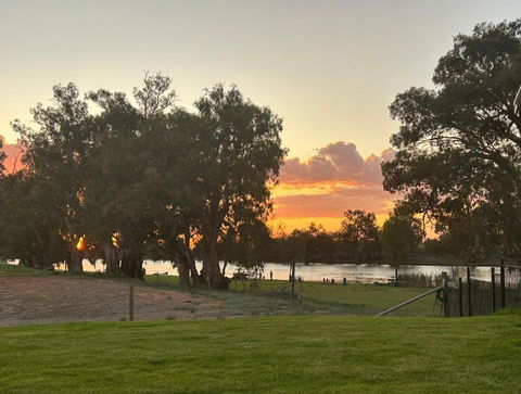 Pelicans On The Darling - Accommodation Kalgoorlie 0