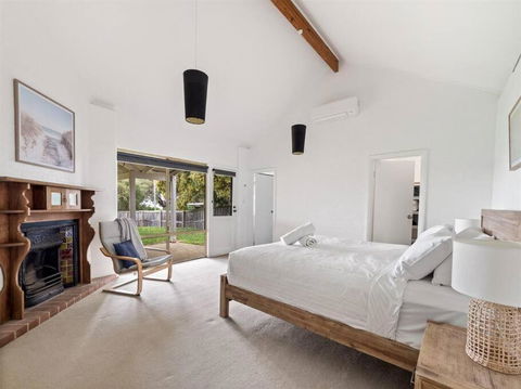 Pelicans View A Riverside Retreat - Accommodation Kalgoorlie 1