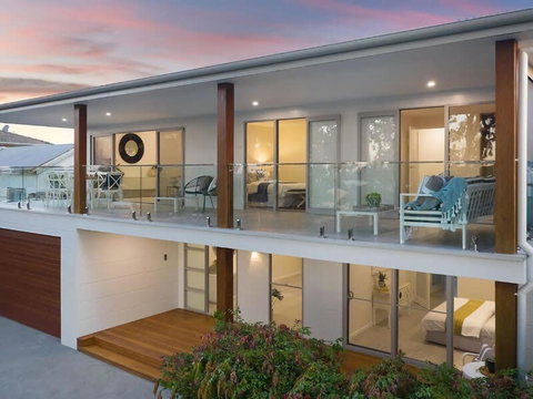 Perfect Beachhouse Lakes Surf At Your Feet - Accommodation Kalgoorlie 2