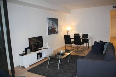 Perfect Large One Bedroom Plus Study - ALB09518 - Accommodation Kalgoorlie 0