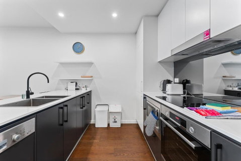 Perfect Location 1-Bed With Balcony, BBQ & Parking - Accommodation Kalgoorlie 1