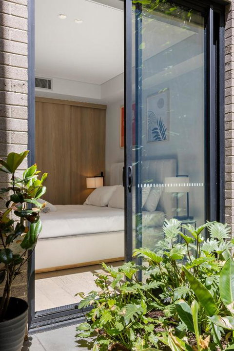 Perfect Vacation Home W Terrace & Private Garage - Accommodation Kalgoorlie 2