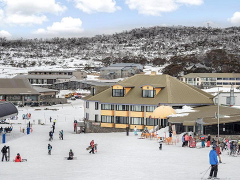 Perisher Manor Hotel - Accommodation Kalgoorlie 1