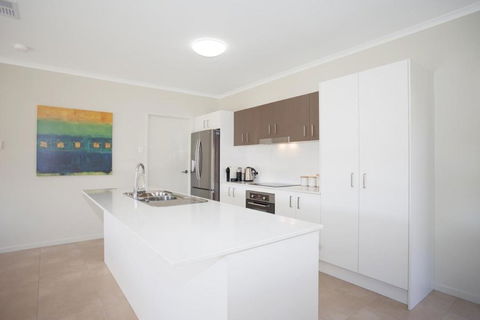 Petrie Beach Holiday Home - Accommodation Kalgoorlie 3