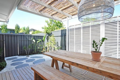 Pine At Arlos Glenelg South - Accommodation Kalgoorlie 0