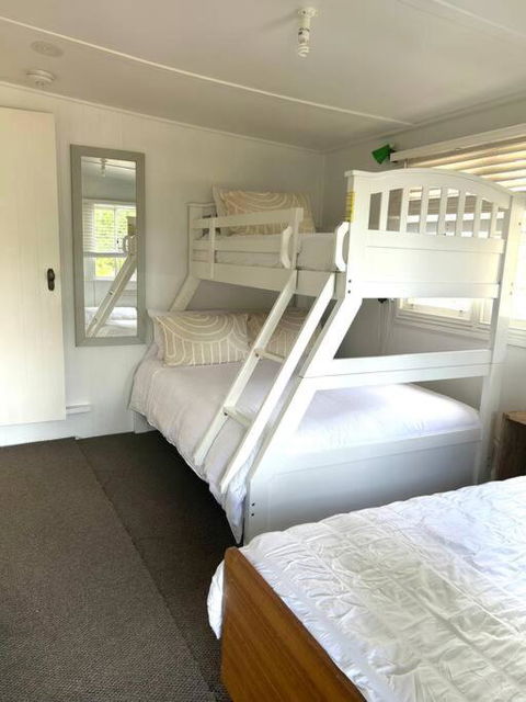 Pine Cottage - Accommodation Kalgoorlie 3
