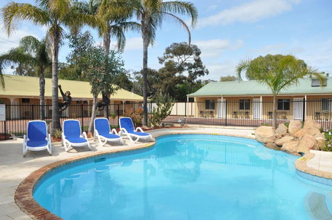 Pinjarra Resort - Accommodation Kalgoorlie 0