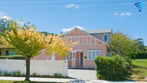 Plum Tree Cottage - Accommodation Kalgoorlie 0
