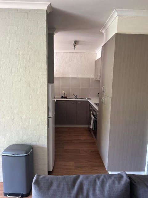 Plush 2 Bedroom Apartment Kingston - Accommodation Kalgoorlie 3