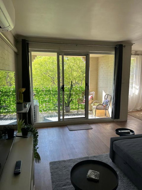 Plush 2 Bedroom Apartment Kingston - Accommodation Kalgoorlie 2