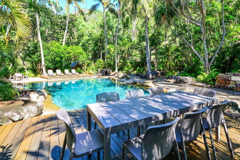POINCIANA 101 HAMILTON ISLAND CENTRALLY LOCATED 3 BEDROOM, Plus BUGGY!! - Accommodation Kalgoorlie 1