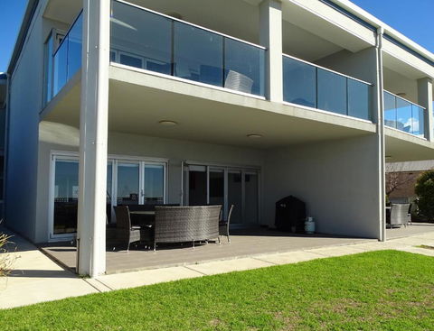Port Vincent Seaside Apartments - Apartment 1 - Accommodation Kalgoorlie 0