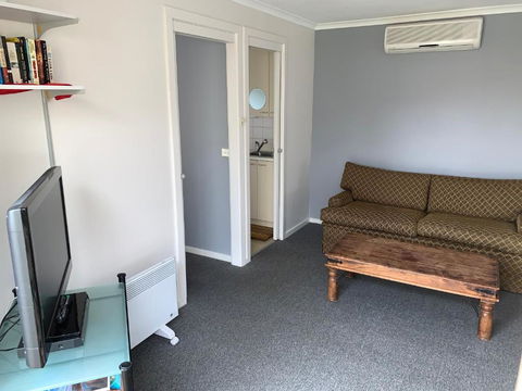 Portarlington Holiday Apartment - Accommodation Kalgoorlie 2