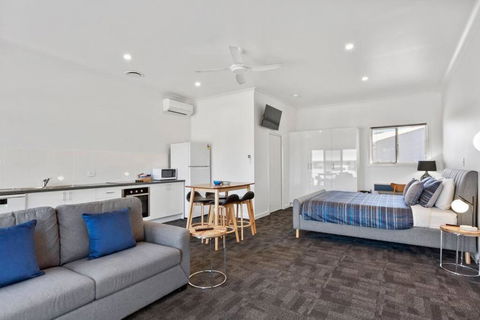 Port Lincoln Shark Apartment 4 - Accommodation Kalgoorlie 0