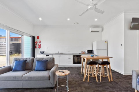 Port Lincoln Shark Apartment 5 - Accommodation Kalgoorlie 1