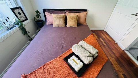 Premium Bedroom In Melbourne - Accommodation Kalgoorlie 2